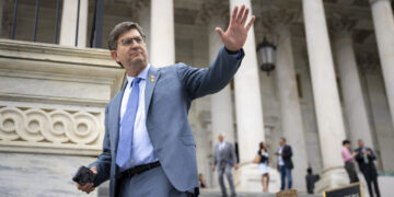 Centrist Democrats beef up affordability message