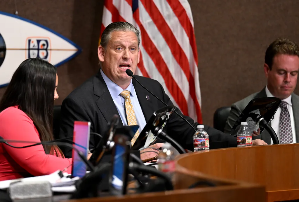 Huntington Beach Mayor Tony Strickland speaking at a city council meeting about a library book ban.