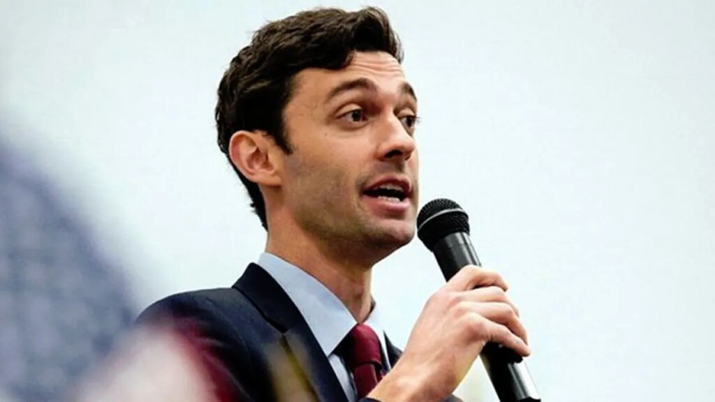 Republican governor candidate’s wife quietly donating to key Dem in battleground state