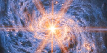 James Webb Spots Strange Structure at Core of Distant Galaxy