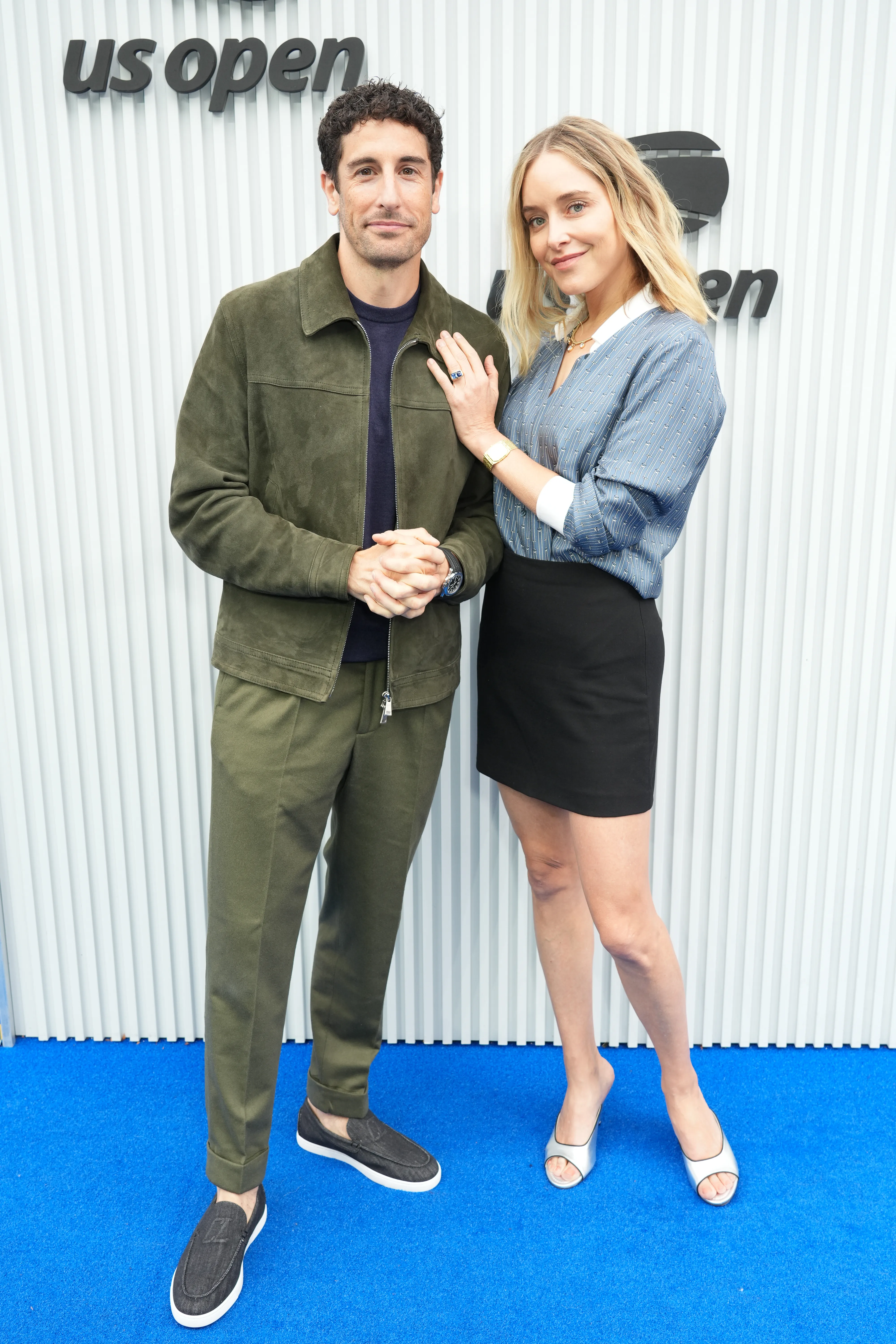 Jason Biggs and Jenny Mollen at the 2025 U.S. Open Men's Finals.