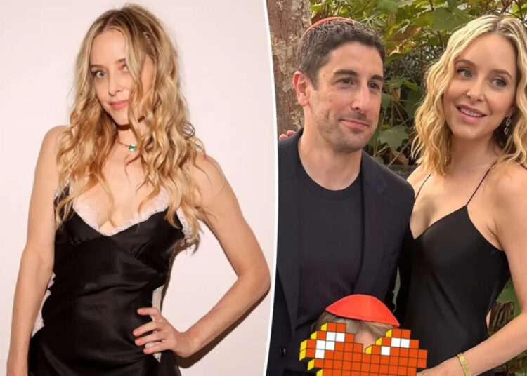 Jenny Mollen pens vulnerable essay about struggle to feel ‘worthy and validated’ after Jason Biggs split