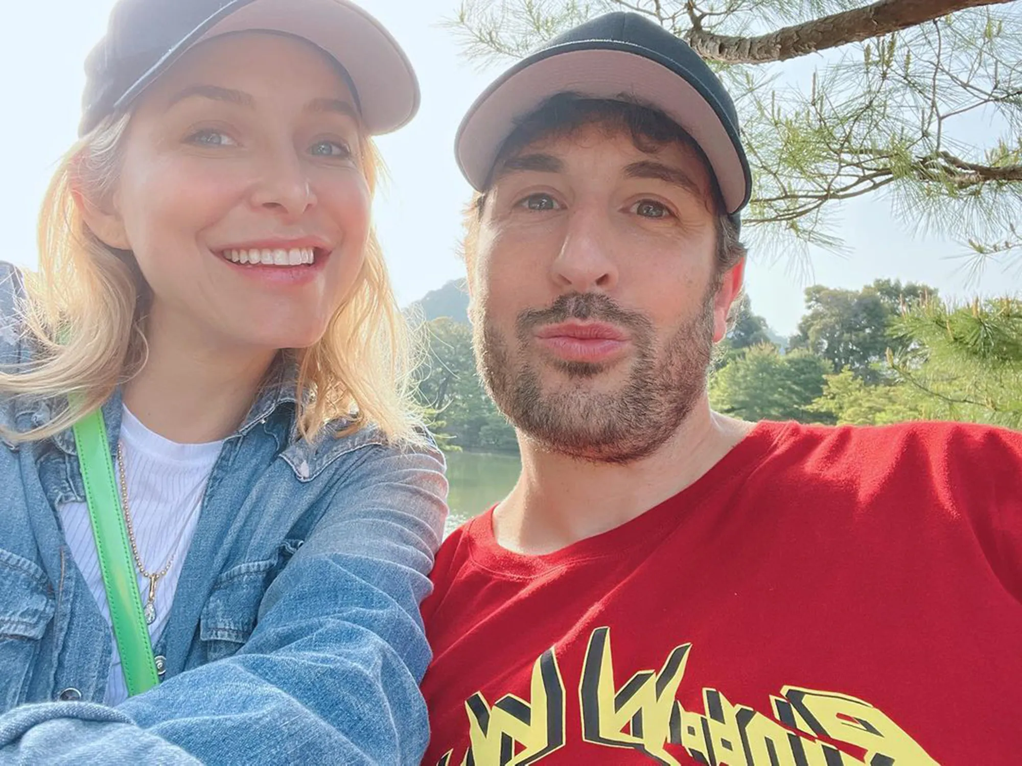 Jenny Mollen and her former partner in a selfie.