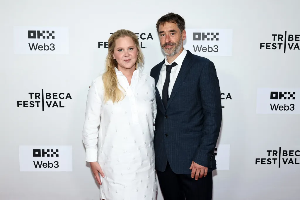 Amy Schumer and Chris Fischer at the 
