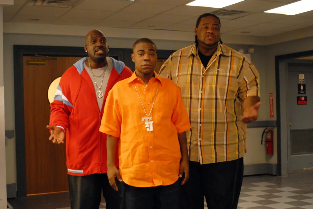 Tracy Morgan as Tracy Jordan standing between Kevin Brown as Dotcom and Grizz Chapman as Grizz.