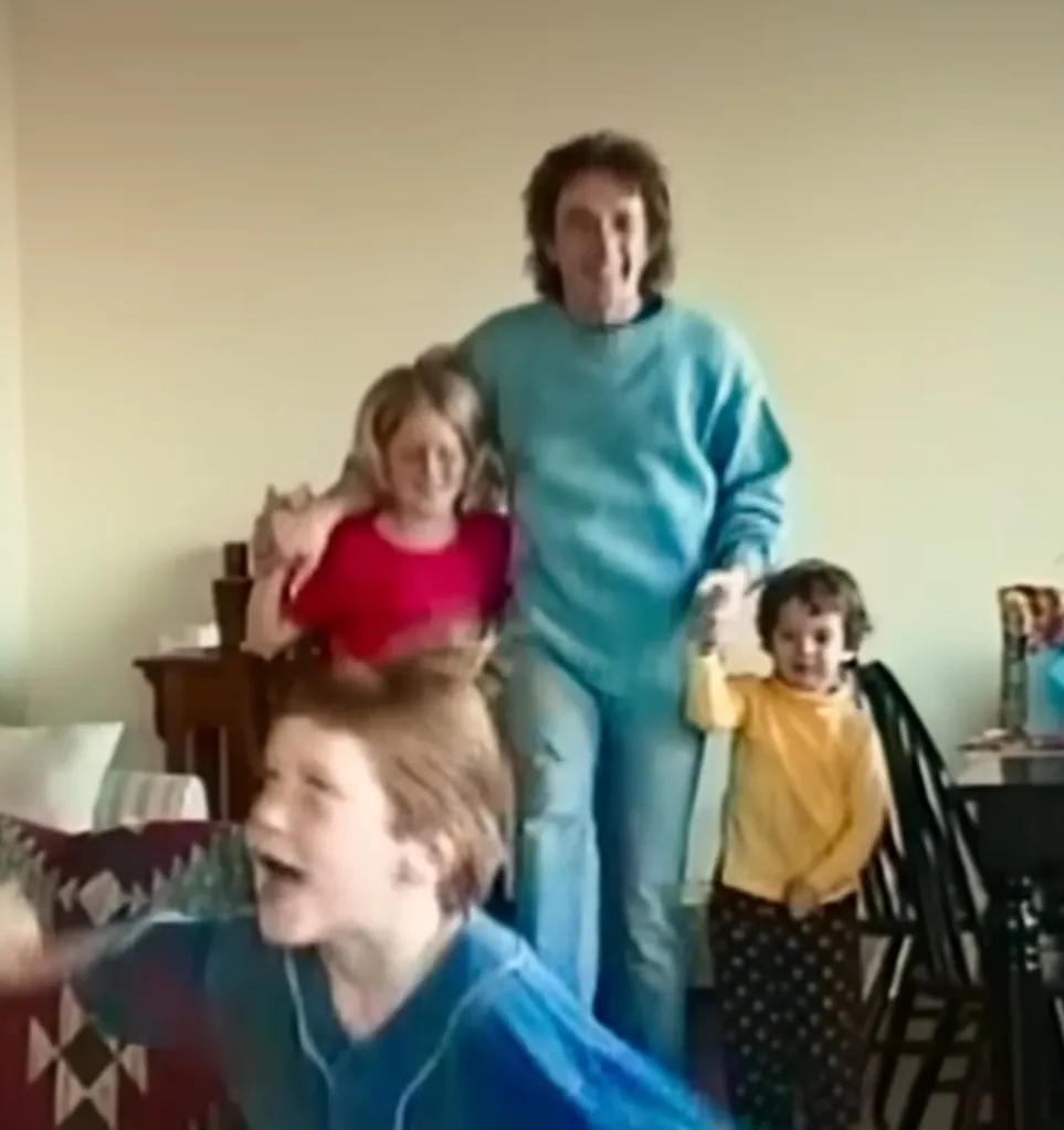 Martin Short with three young children.