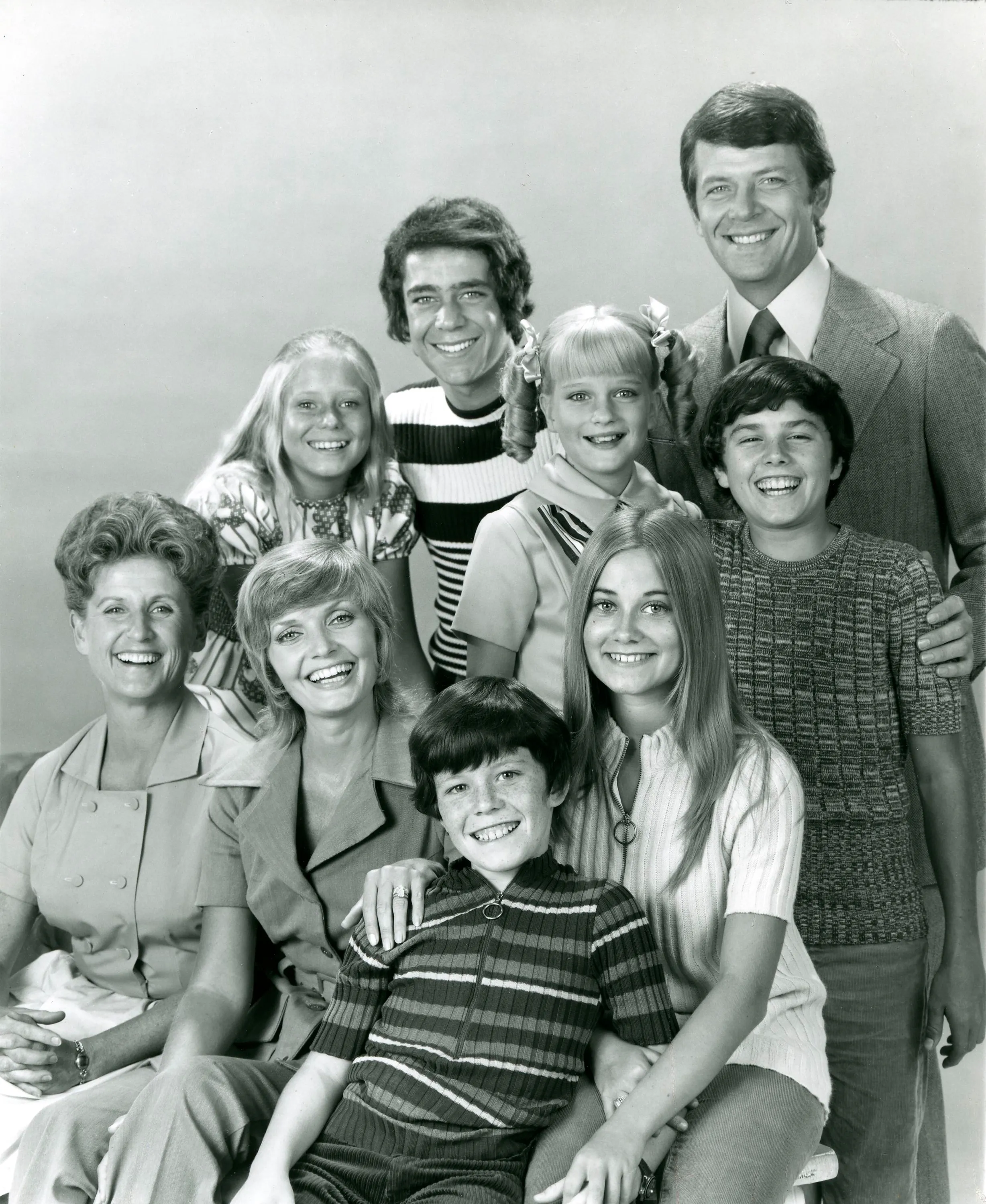 Promotional photo of the cast of the TV show, The Brady Bunch, in 1971.