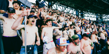 The ‘Tarps Off’ Trend Is Bringing Beautiful Idiocy Back to the MLB