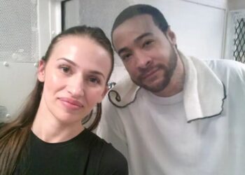 Double killer’s new wife screams ‘I love you!’ as he’s executed while professing his innocence