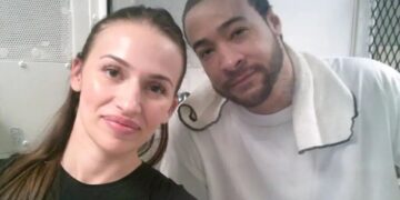 Double killer’s new wife screams ‘I love you!’ as he’s executed while professing his innocence