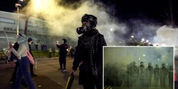 Mayhem breaks out between anti-ICE protesters, police at Newark’s Delaney Hall — as protests continue for yet another night