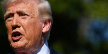 ‘Absolutely demented’: Trump’s raises eyebrows with ‘bonkers’ claim after pal hospitalized