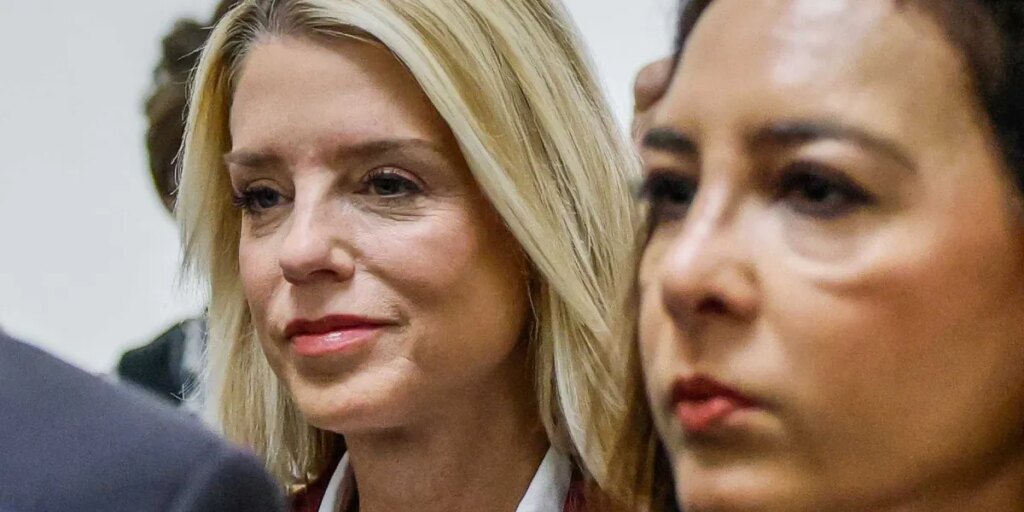 Republicans en masse skip Pam Bondi’s Epstein hearing