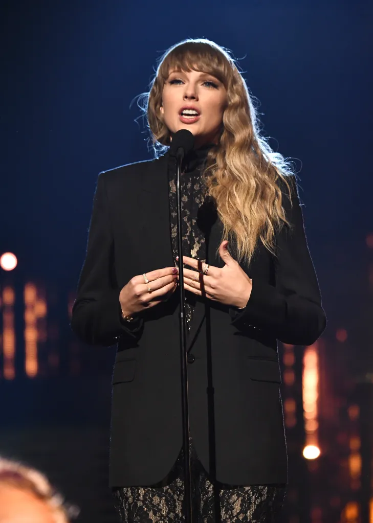 Taylor Swift speaking at the 36th Annual Rock & Roll Hall Of Fame Induction Ceremony.