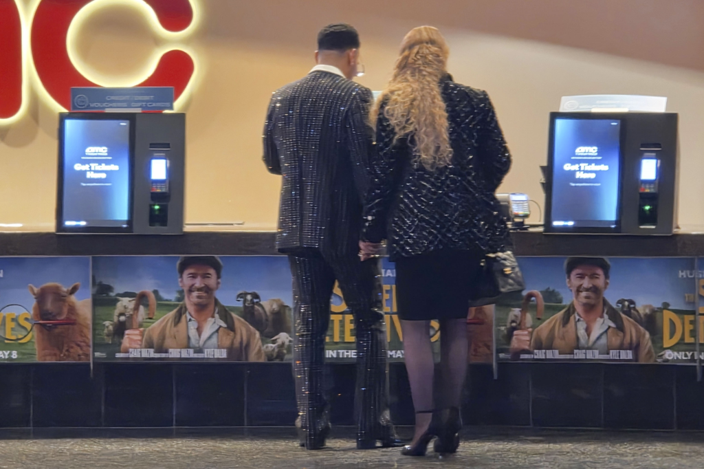 Mariah Carey and Anderson .Paak holding hands at Century City Mall.