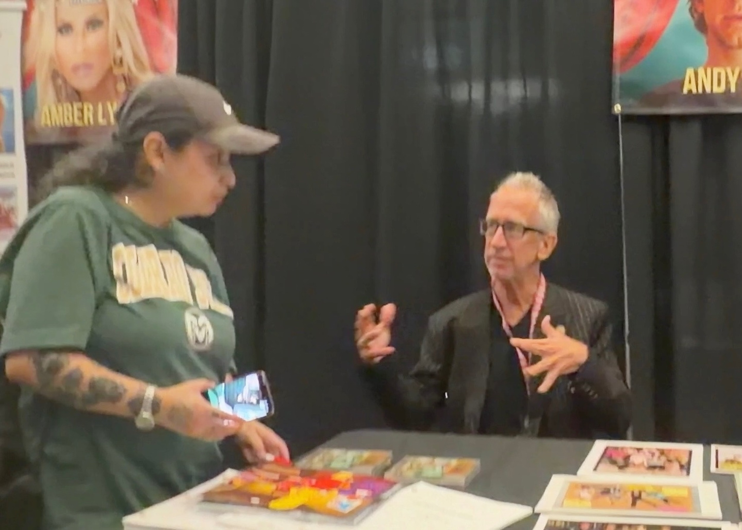 Andy Dick greeting fans at the Hollywood Show convention.