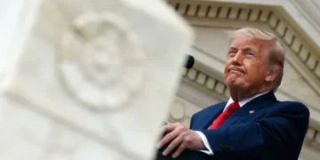 ‘He’s desperate’: Ex-insider reveals Trump’s eagerness to end war being used against him