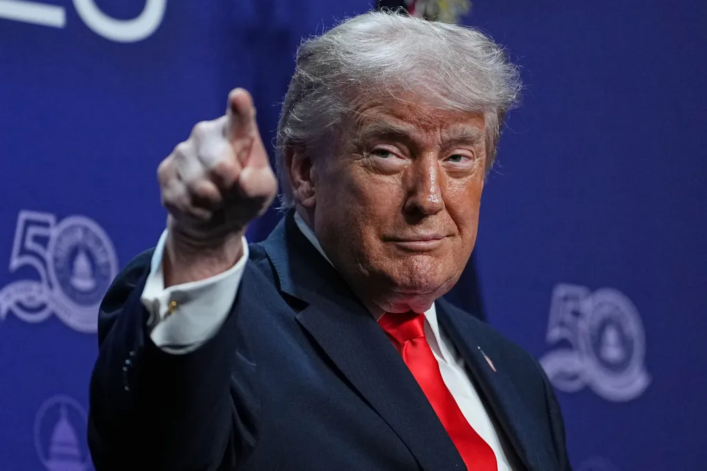 Donald Trump pointing while speaking at the Raymond F. Kravis Center.