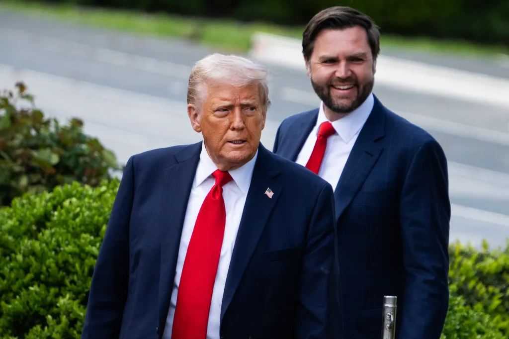 Donald Trump and JD Vance arriving at the White House.