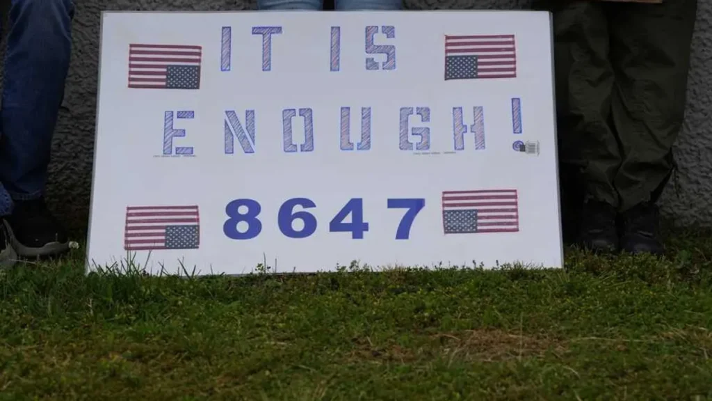 Veteran congressional hopeful dares Trump to ‘arrest us all’ as he hawks ’86 47′ merch