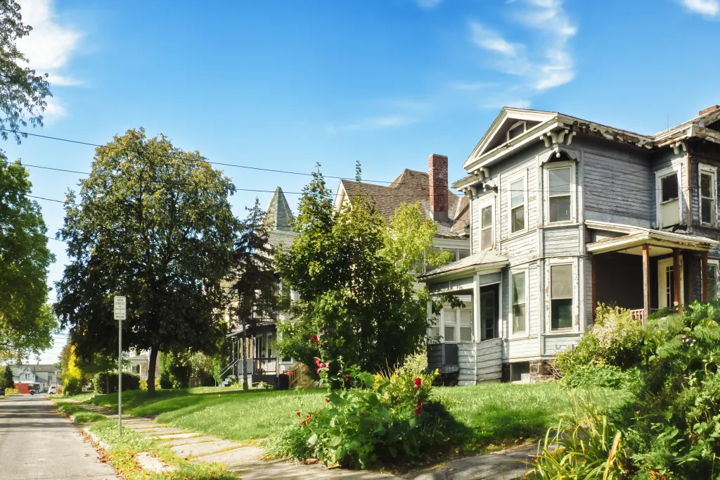 Quiet neighborhood outside downtown Syracuse, New York