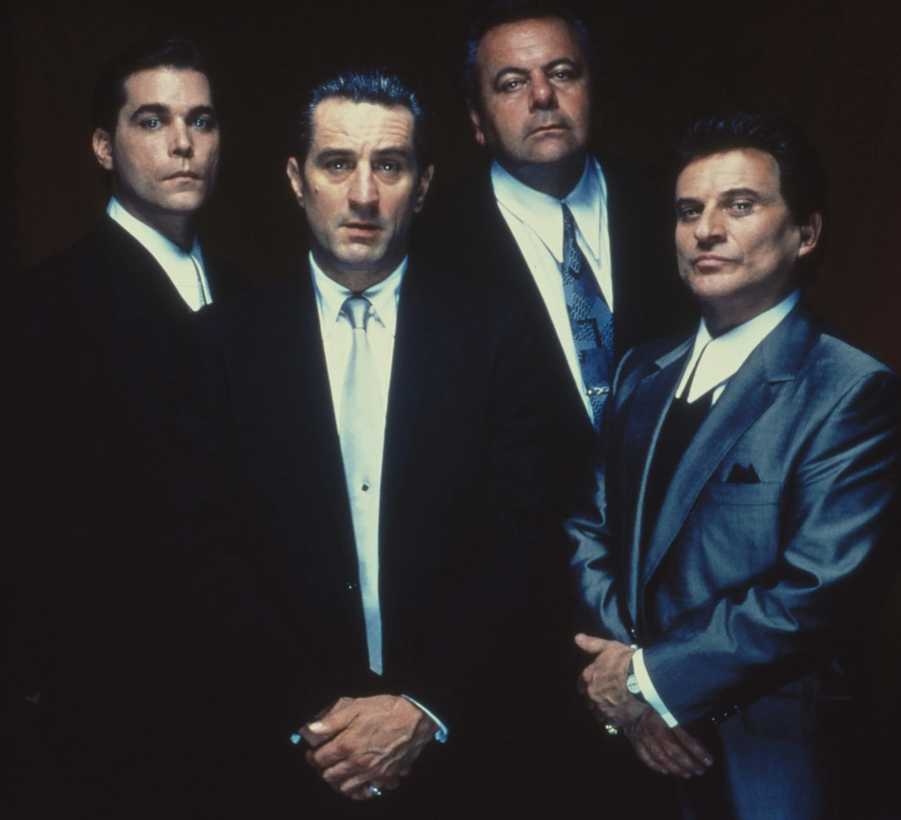 Cast photo of Ray Liotta, Robert De Niro, Paul Sorvino, and Joe Pesci from 