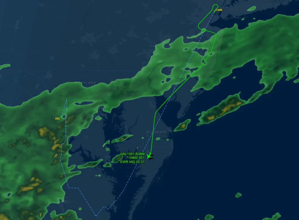 Flightaware map showing United 1551's route from Newark (EWR) to Washington Dulles (IAD) with weather radar.