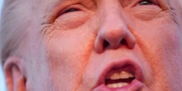 Trump takes shot at pope as pontiff meets with his hometown mayor