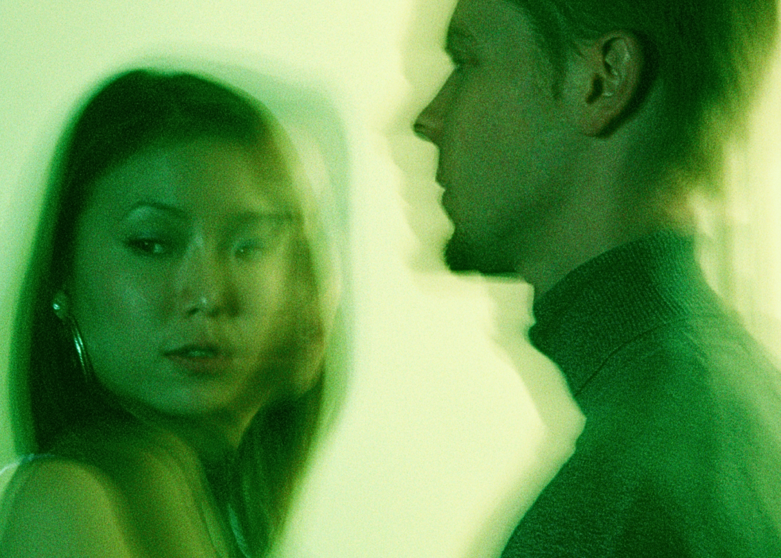 Jealousy Is Normal, But These 12 Thoughts Mean You’re in a Full-Blown Spiral