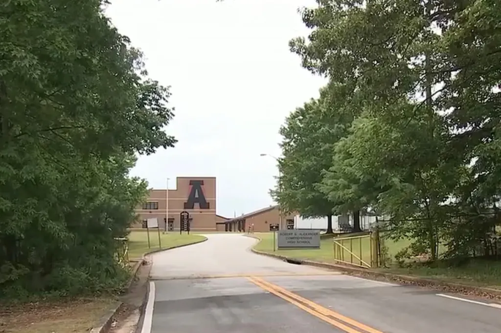 Entrance to Robert S. Alexander Comprehensive High School.