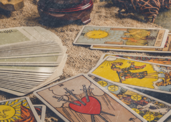 Your Next Psychic Reading Might Secretly Come From a Clanker