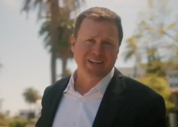 Dark lesson as Republican reality TV star floods voters with ‘Gotham-grade dystopia’