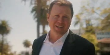 MAGA froths at the mouth as another ex-reality TV star jumps into major race