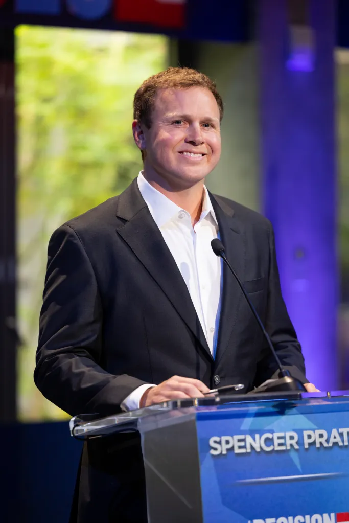 Spencer Pratt speaking at the NBC4 and Telemundo 52 California Gubernatorial and Los Angeles Mayoral Debates.