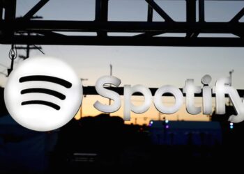 Spotify Adds Verified Badges to Podcasts, Vows to Remove Unauthorized AI Offerings