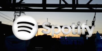 Spotify Adds Verified Badges to Podcasts, Vows to Remove Unauthorized AI Offerings