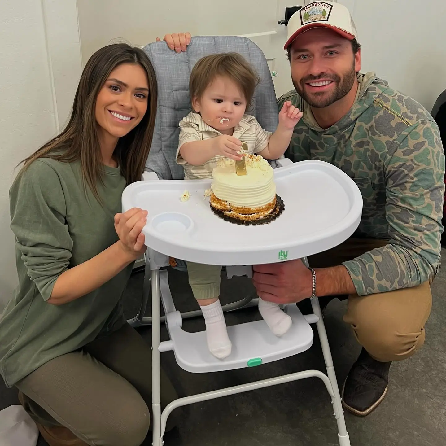 Taylor Frankie Paul and Dakota Mortensen with son Ever