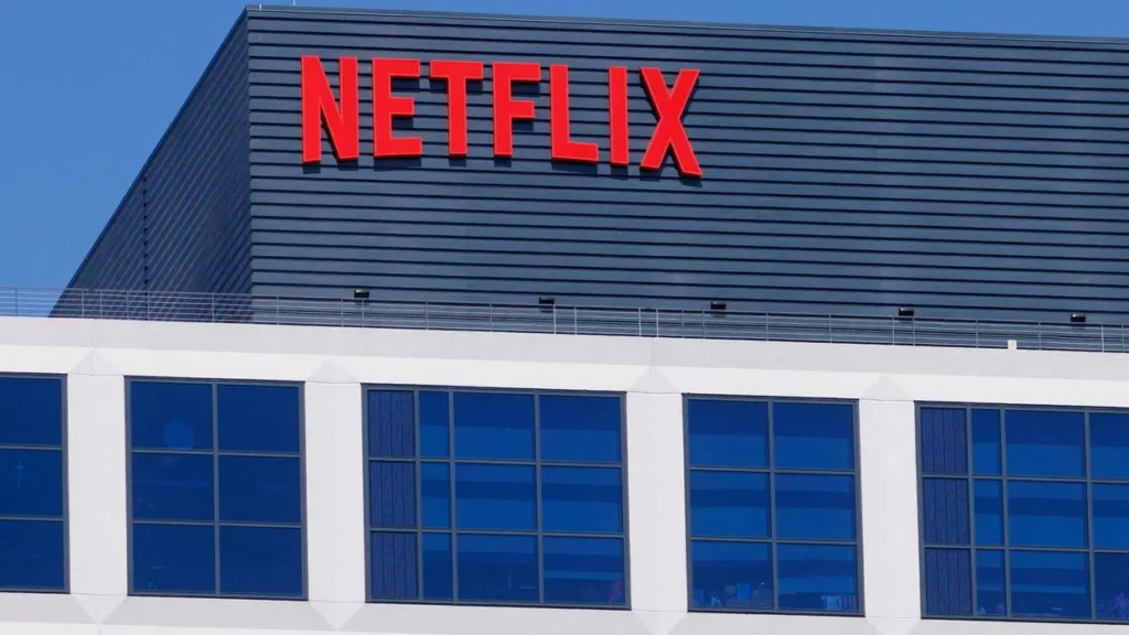 Thousands demand Netflix pay George Floyd’s family after MAGA comedian’s roast joke