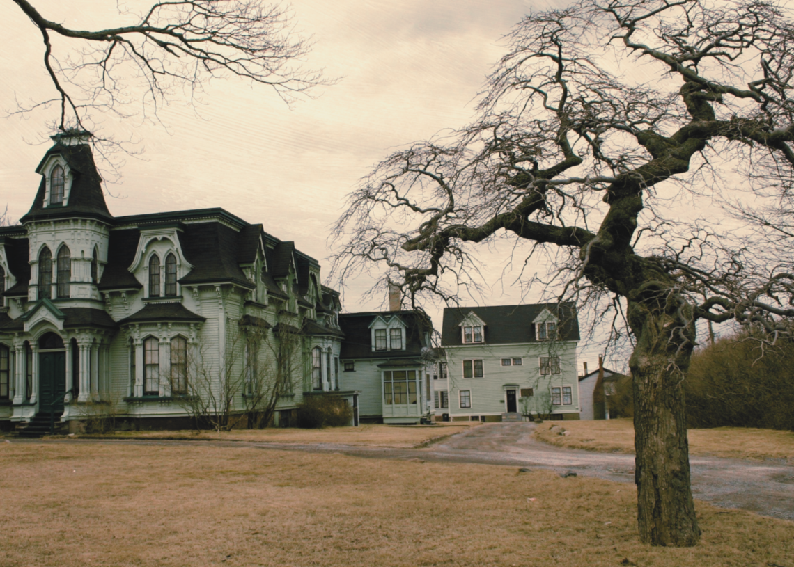 The Real Reason Old Buildings Feel Haunted (It’s Not Ghosts)