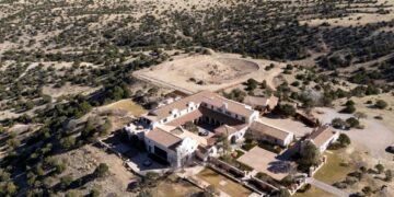 Details from Epstein’s ranch suggest connections to CIA: journalist