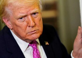 West Wing hit by 3-way schism as Trump executive order gets last-minute derailment