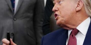 ‘Where will they draw the line?’ GOP bashed after Trump lawyers expose private data