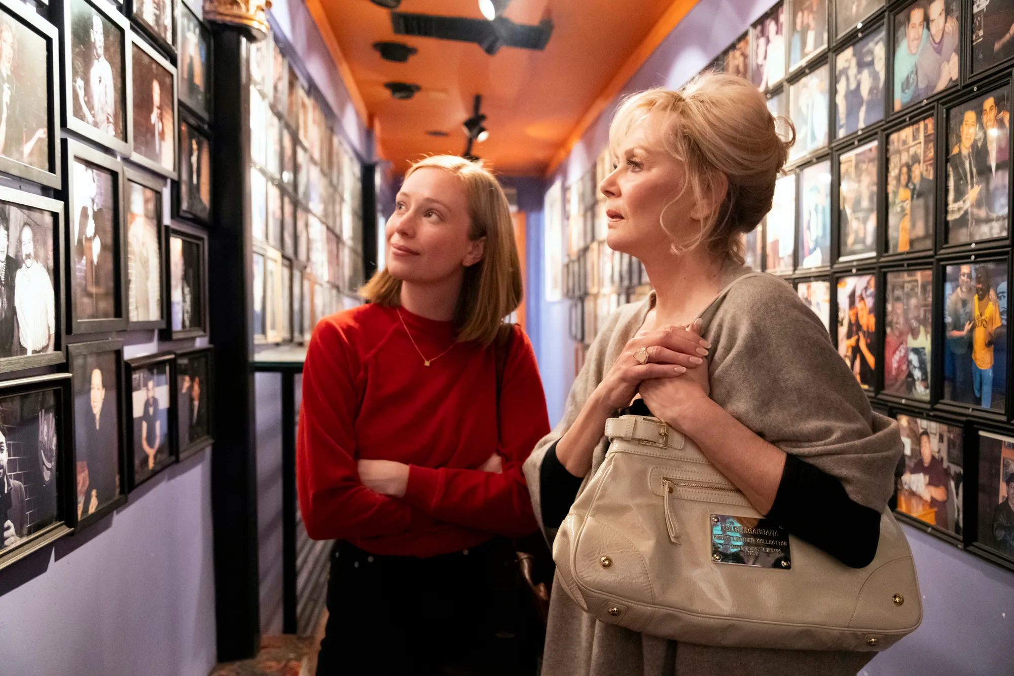 Hannah Einbinder and Jean Smart in 