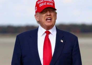 Donald Trump moves to gag the entire federal workforce