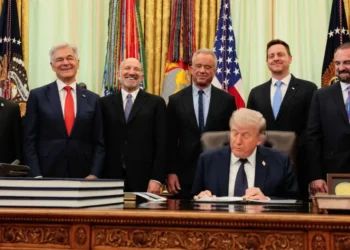 ‘Bribe’: Outrage as report reveals massive donation preceded Trump’s ‘gift’ to Big Tobacco
