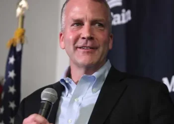 GOP senator begs donors to help him ‘pay for gas’ after voting to continue Trump’s war
