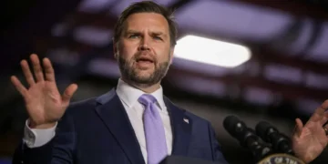 JD Vance just showed key ‘weakness’ that could end his ascent to MAGAworld throne: analyst
