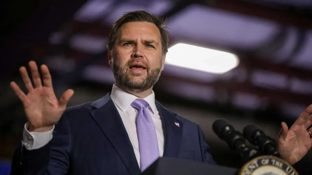 JD Vance just showed key ‘weakness’ that could end his ascent to MAGAworld throne: analyst