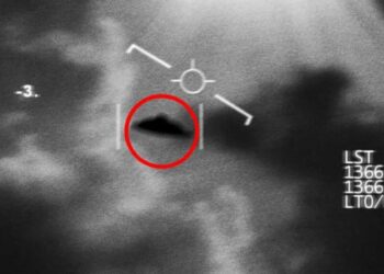 Trump’s strange picture prompts speculations of more UFO revelations