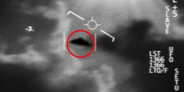 Trump’s strange picture prompts speculations of more UFO revelations
